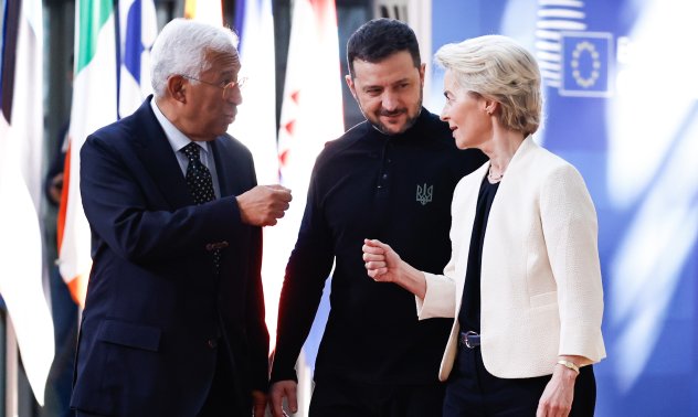 Европа навлиза в решаваща седмица, за да избегне заплахата от контролиран упадък