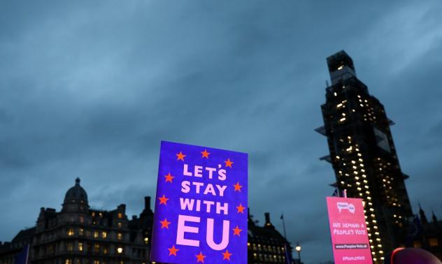 След провала на Мей: единственото сигурно нещо е несигурността