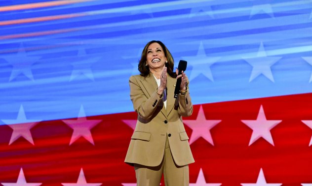 Националният конгрес на демократите: Обама, Клинтън и инфлуенсъри подкрепят Харис