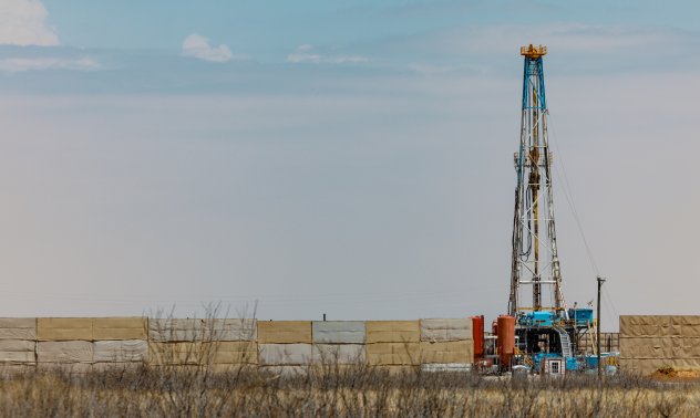 Производството на петрол в САЩ достигна своя връх. Но не очаквайте бърз спад