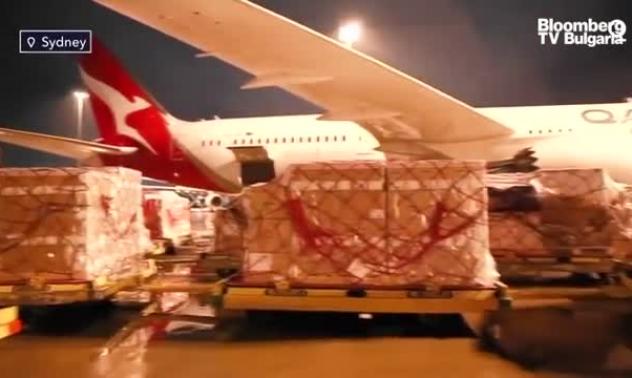 От целия свят пътуват помощи към Индия