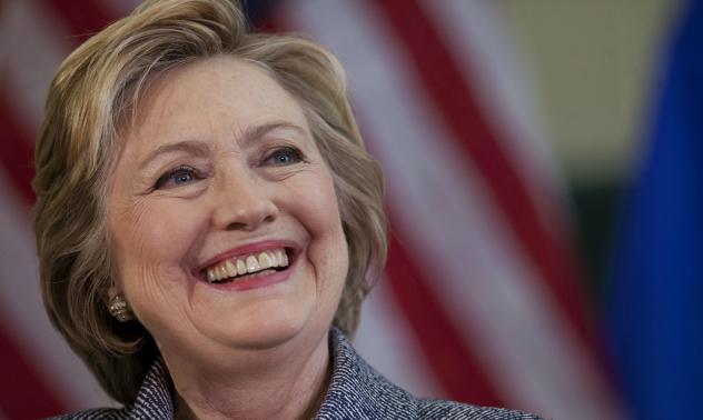 Клинтън е по-добрият кандидат от Тръмп, икономически