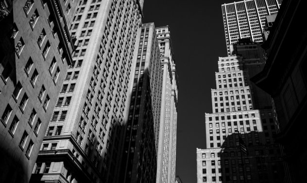 Партито за инвеститорите в корпоративeн дълг продължава