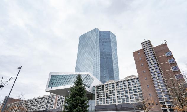 ЕЦБ започва мащабно преразглеждане на основната си програма за борба с коронакризата