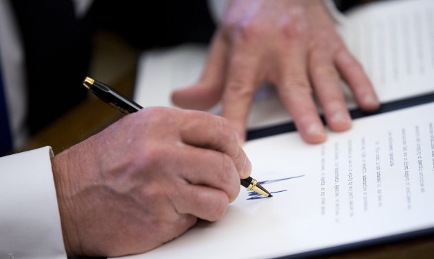 От петрол до електромобили - какво означава победата на Тръмп за енергетиката