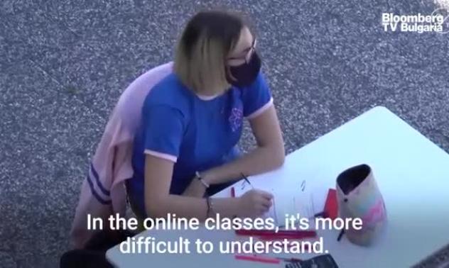 Анжентина отваря училищата