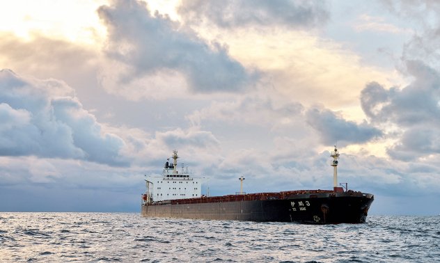 Финландия спира "сенчест" танкер, след поредна повреда на подводната инфраструктура