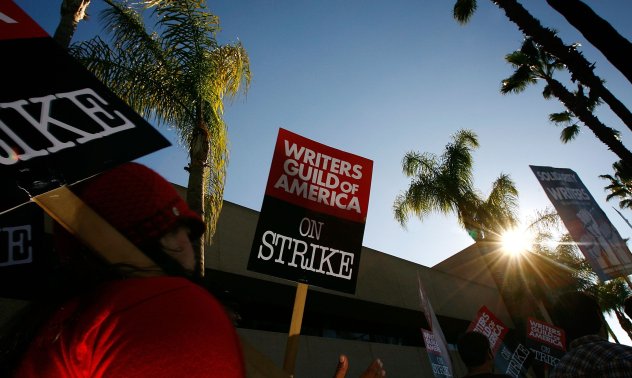 Сценаристи от Холивуд протестират заради ниски възнаграждения