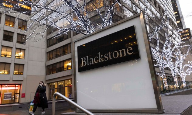 Първият фонд за частни инвестиции на Blackstone за богати хора набра $1,3 млрд.