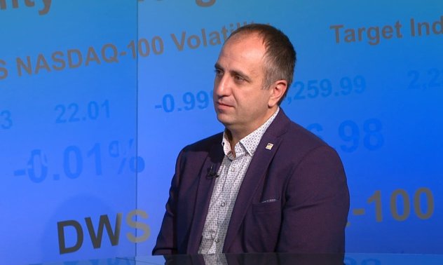 Всичко е „любов“: Българки дават десетки хиляди левове на измамници в интернет