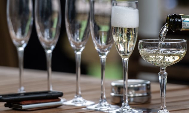 Пенливото вино на Англия губи своя престиж