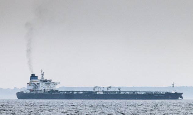 Разкриха тайнствения свят на застраховането на руските петролни танкери