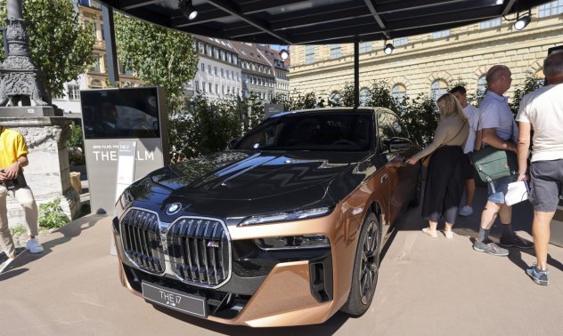 BMW: EV от най-висок клас са двигател на растежа, въпреки охладеното търсене