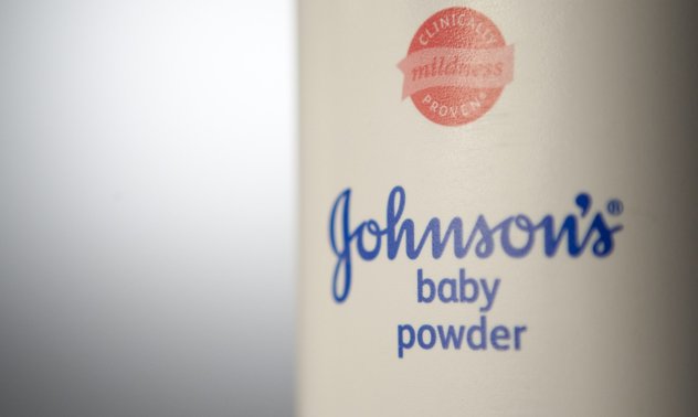 Johnson & Johnson иска уреждане на делата с бебешка пудра, свързана с азбест
