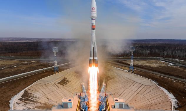 Конкурентът на Мъск OneWeb се похвали с опашка от клиенти