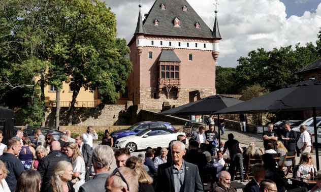 Германската крайна десница търси пробив в гласуването в родния щат на Мерц