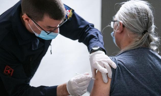 САЩ препоръчват „пауза“ на ваксината на Johnson & Johnson