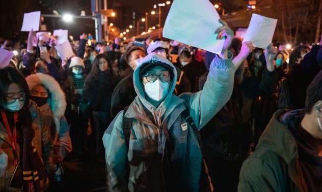 Идеята за личния триумф на Си Дзинпин над Covid започва да се срива