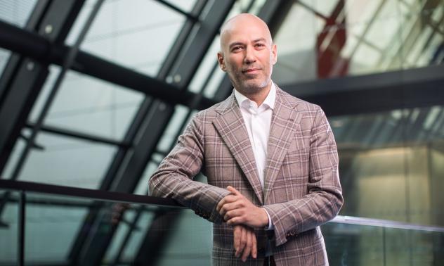 Милиардер записа печалба от 3000% след сливане на електромобилен производител и SPAC 