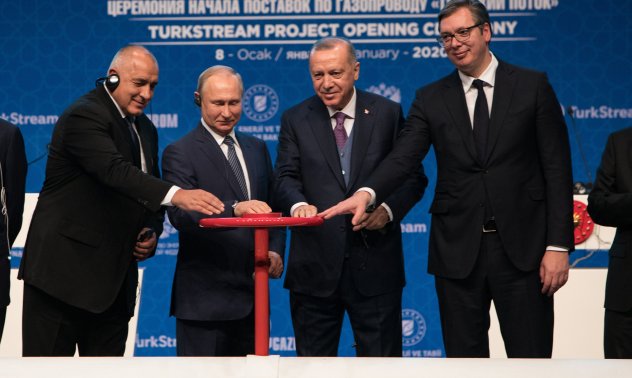 "Нефтохим" и NIS: Санкциите на Тръмп подкопават влиянието на Путин на Балканите