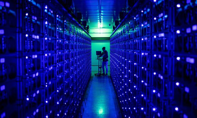 Хакери са откраднали 33 TB информация с "банкови тайни" на американци