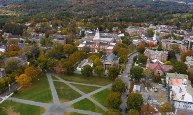 Елитните колежи на САЩ приемат при неравнопоставени условия 