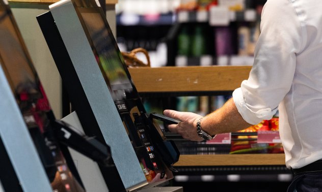 Британските търговци на дребно се готвят за Коледа с ограничен бюджет