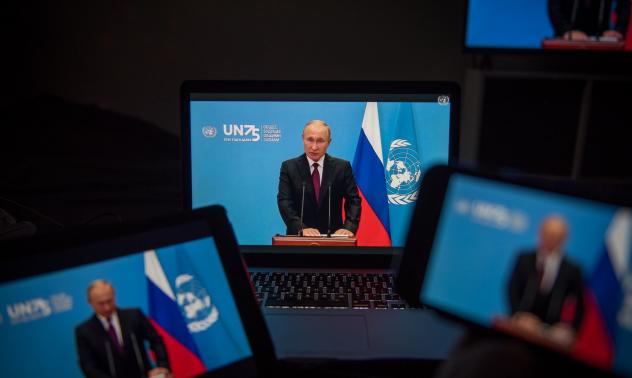 Путин похвали Тръмп, но не отхвърли възможността за сътрудничество и с Байдън