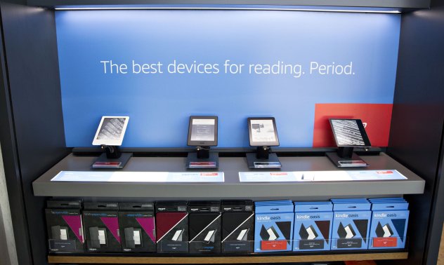 Amazon обновия серията Kindle и пусна първия цветен модел 