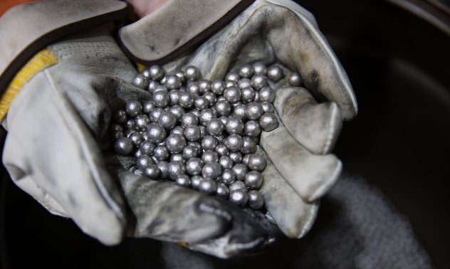 Откриха камъни вместо никел на Лондонската борса за метали