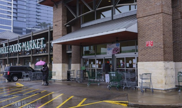 Припомнете ми отново, защо пазарувах от Whole Foods?