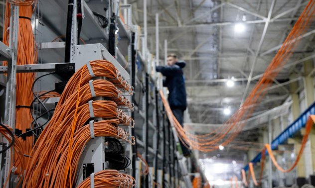 НАТО ще пренасочва интернет през космоса в случай на подводни атаки