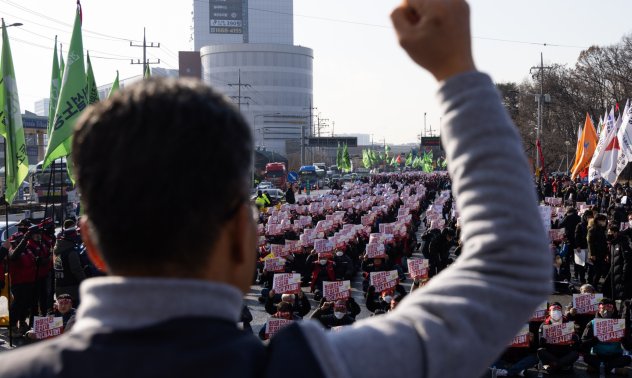 Заплахите за стачки подкопават залозите на инвеститорите върху рискови активи 