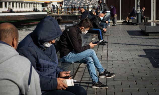 Турция започва антитръстово разследване срещу WhatsApp и Facebook 