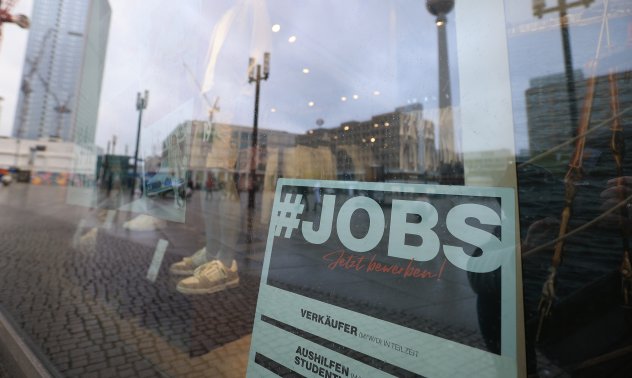 Отбранителната индустрия спасява инженери от закъсали автопроизводители в Германия 