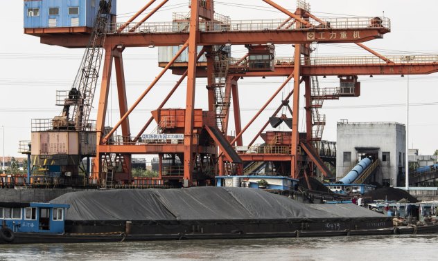 Банките все още застават зад най-замърсяващите изкопаеми горива 