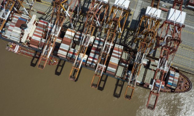 Износът от Китай се увеличи неочаквано бързо през юни