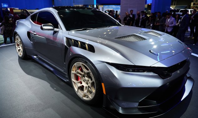 Ford обмисля офроуд суперкола за 300 000 долара, достойна за рали Дакар