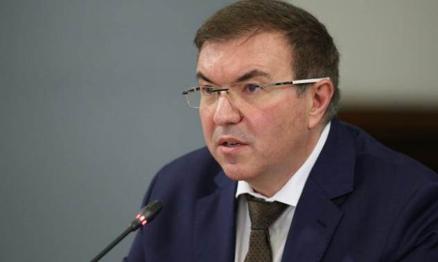 Официално: Присъствените учебни занятия и посещенията на ресторанти се преустановяват от петък 