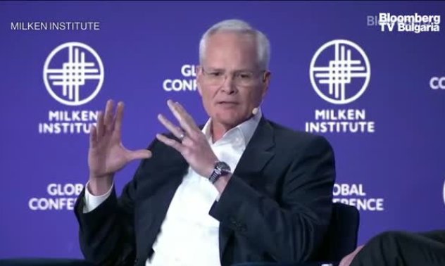 Дарън Уудс от Exxon: назад сме с намаляването на въглерода