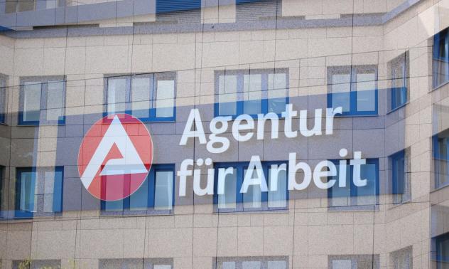 Броят на свободните работни места в Германия спада с 500 хил. през второто тримесечие