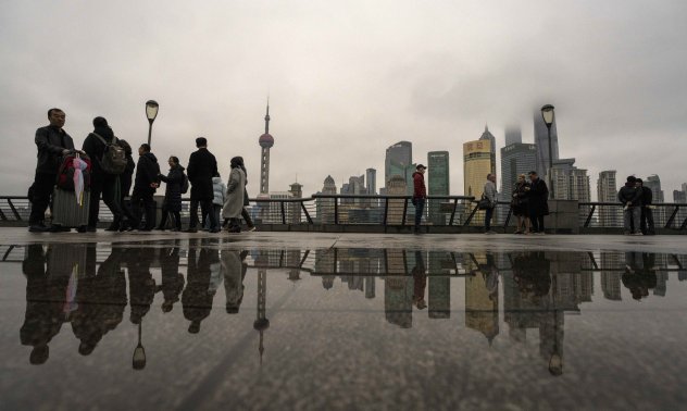 Китайският фондов пазар за 11 трилиона долара е главоболие и за Си, и за Тръмп