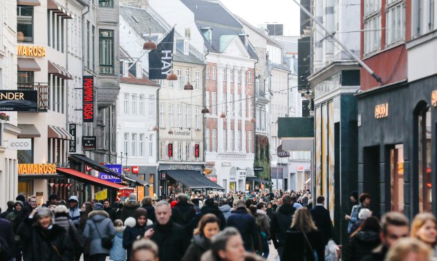 ОИСР: Световната икономика ще понесе удар от митата през 2026 г.