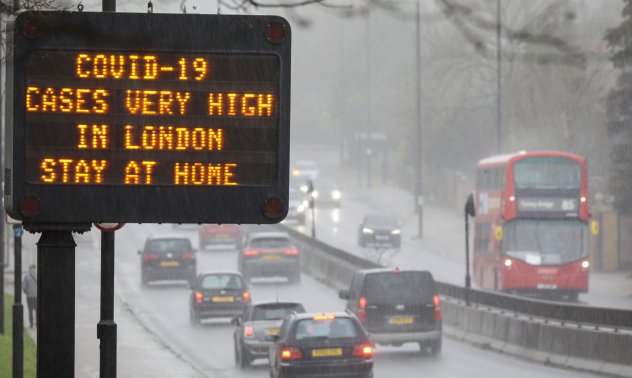 Дългият COVID става основна причина за продължителен болничен във Великобритания