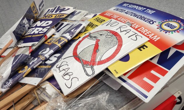 Стачките свършиха, но проблемите тепърва започват за автоиндустрията в САЩ