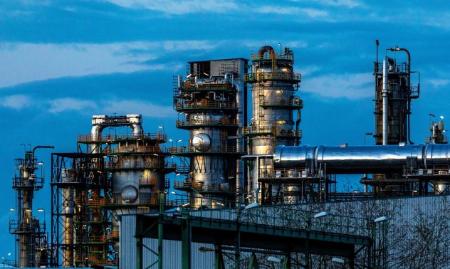 Германия се готви да национализира временно рафинерия на "Роснефт" заради Полша