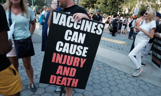 Все още има нужда да се борим с дезинформацията срещу ваксината против Covid