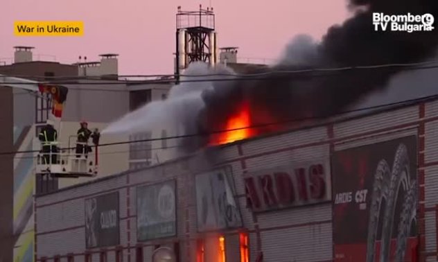 Пожар в склад в Киев след обстрел