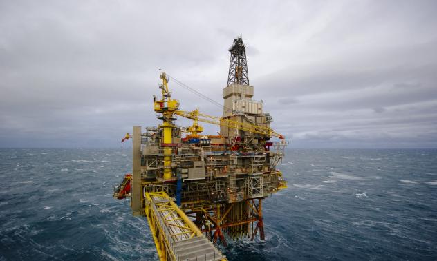 Петролът напредва след като Саудитска Арабия скъса с Иран