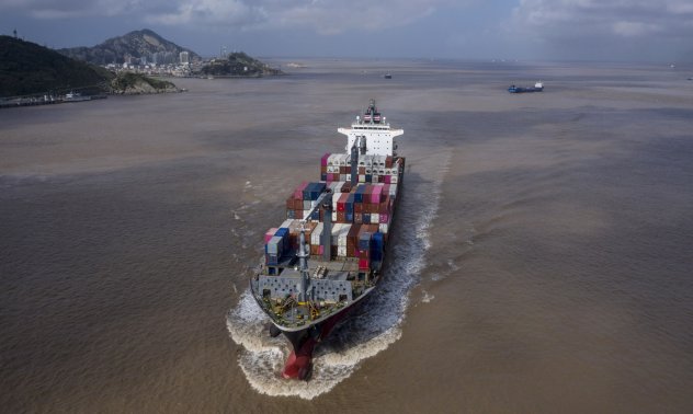 Китайският износ се повишава въпреки енергийната криза 